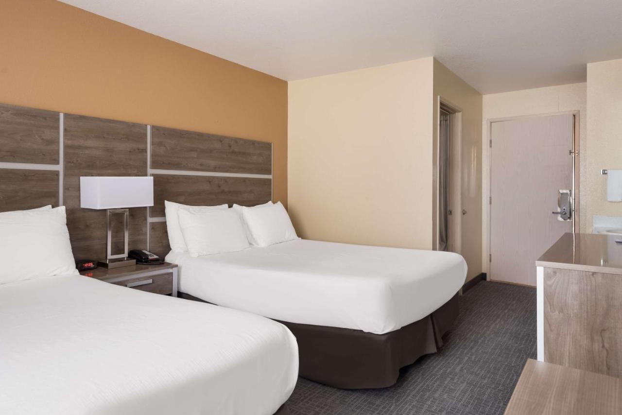 Surestay Hotel By Best Western Wells Esterno foto